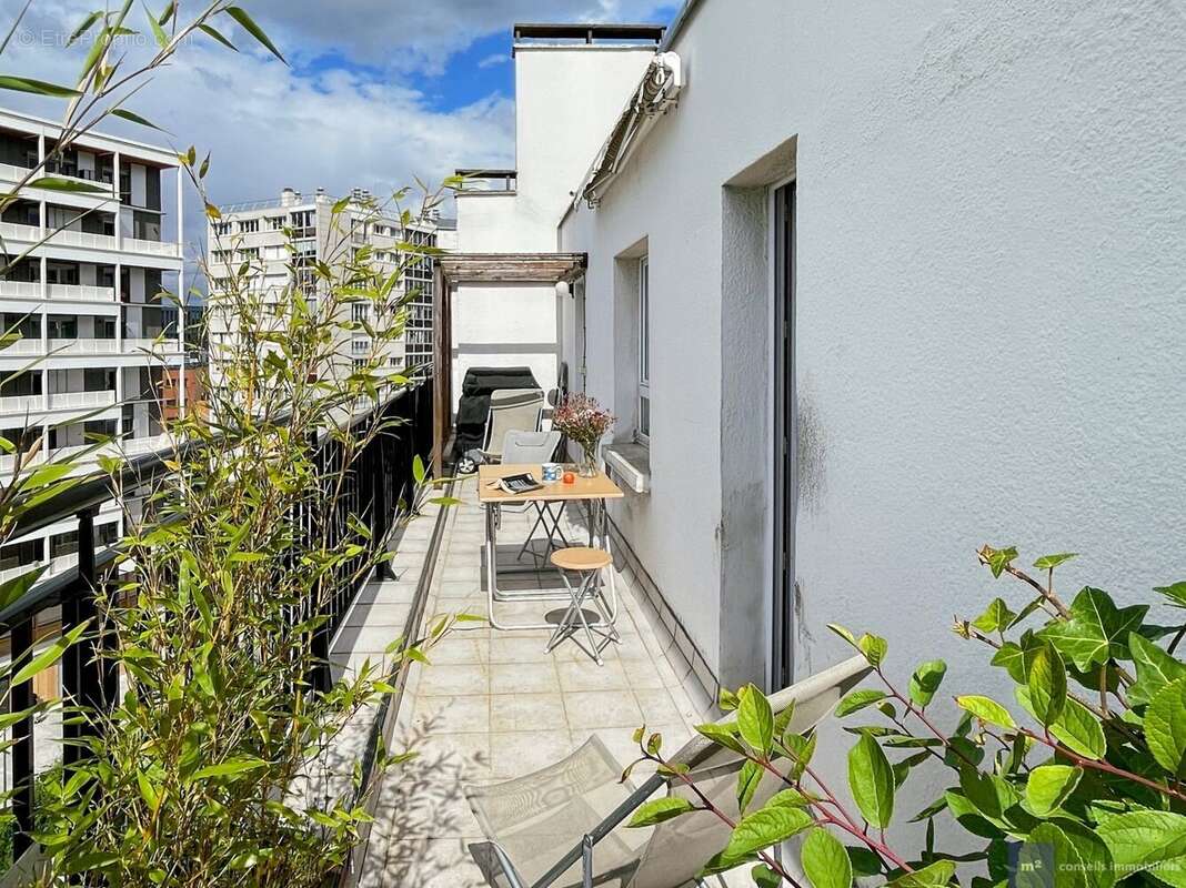 Appartement à ISSY-LES-MOULINEAUX