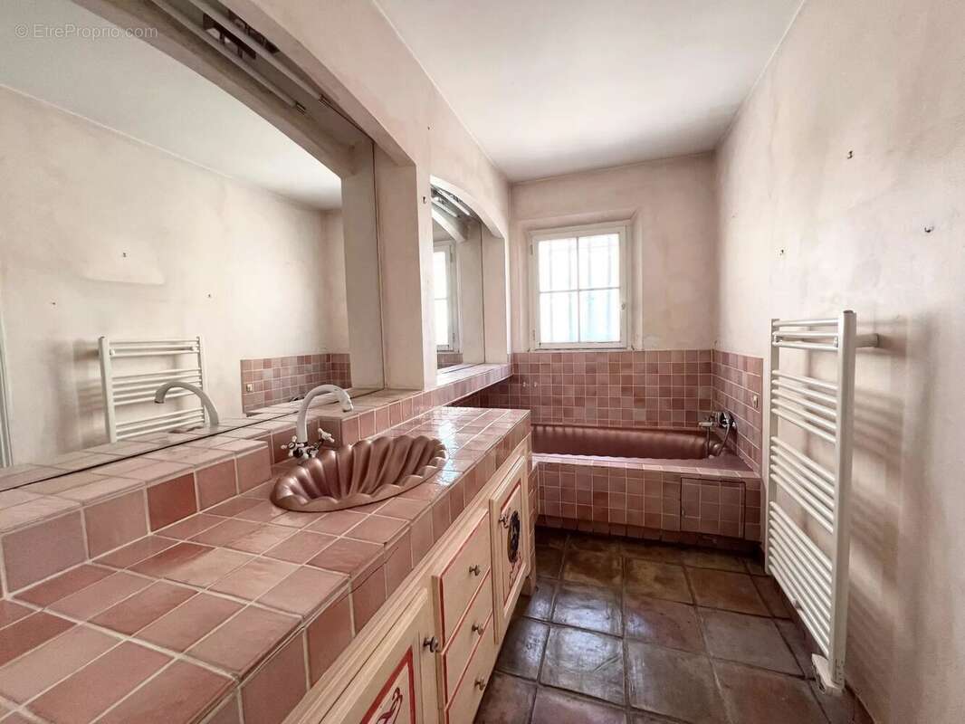 Appartement à COGOLIN