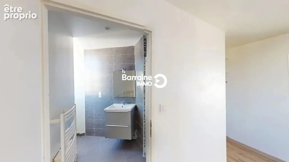 Vente exclusivité - dans petit immeuble -appartement rénové t1 de 27 m²  . - photo 8