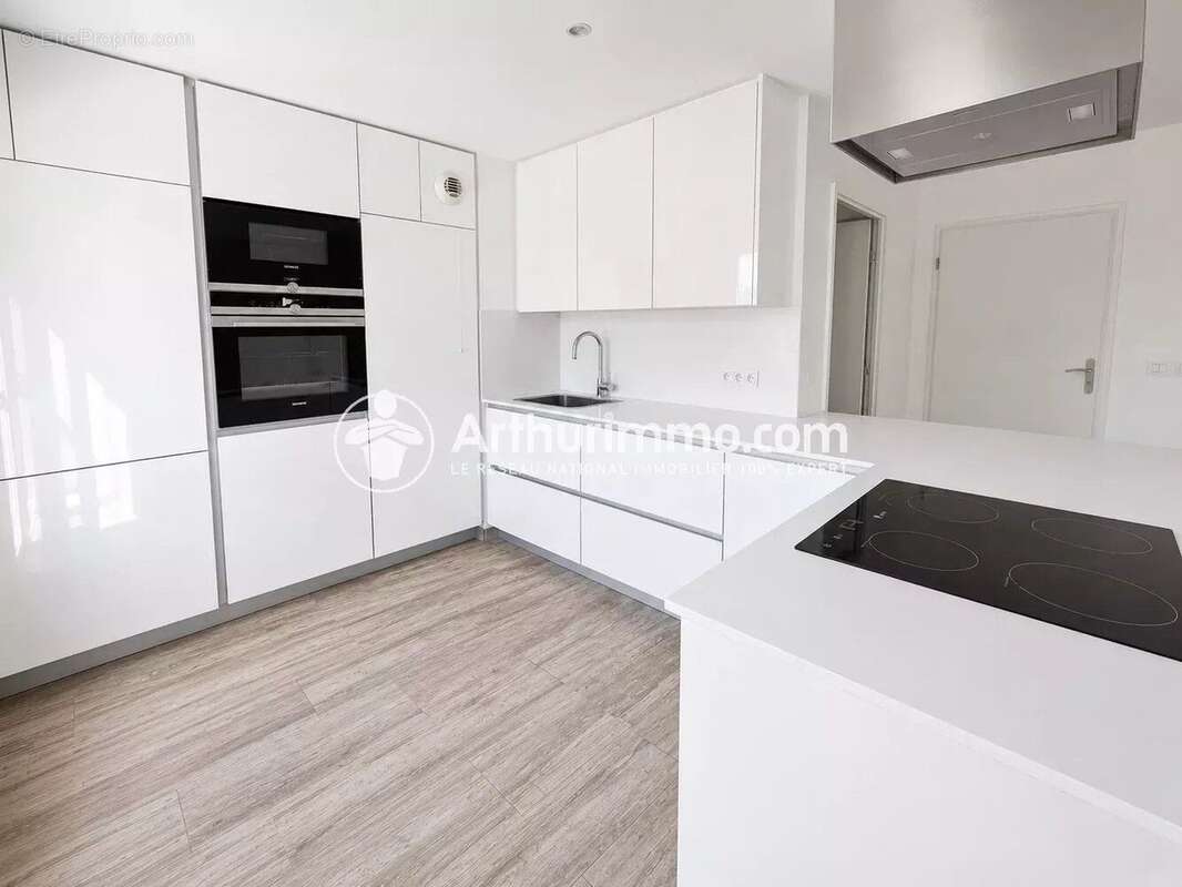Appartement à SAINT-PIERRE-DU-PERRAY
