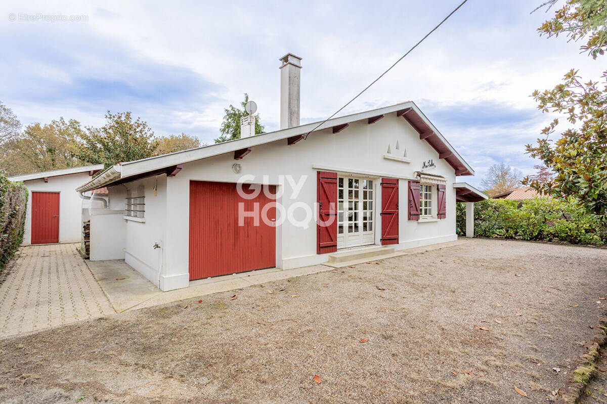 Maison à PARENTIS-EN-BORN