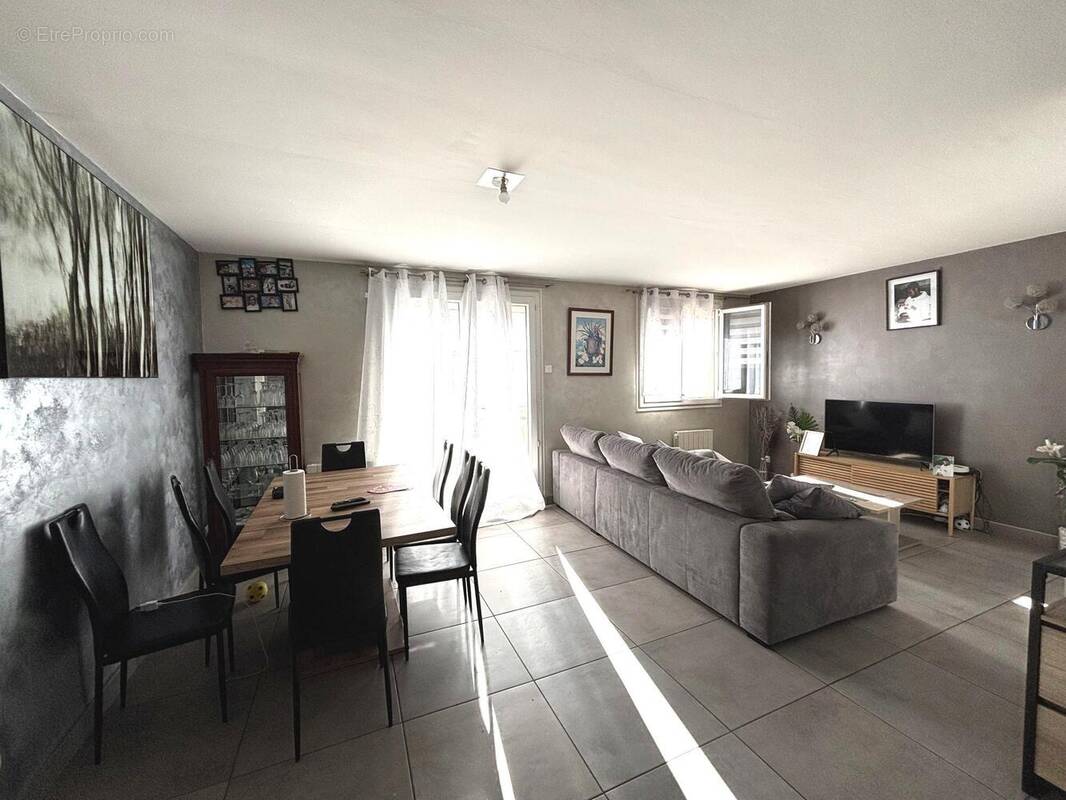 Appartement à ROMANS-SUR-ISERE