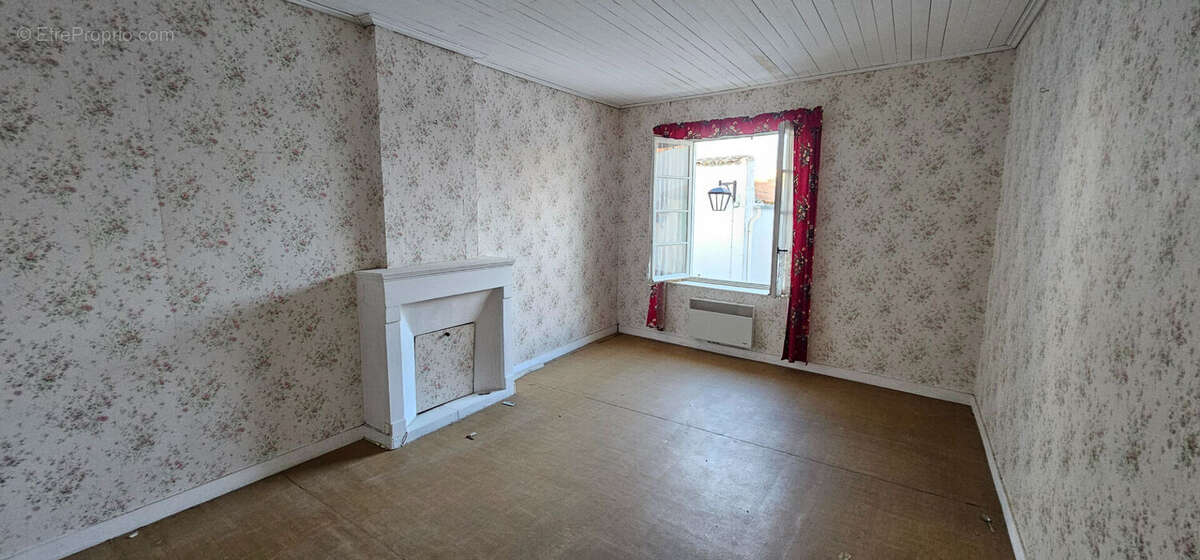 Maison à SAINT-CLEMENT-DES-BALEINES