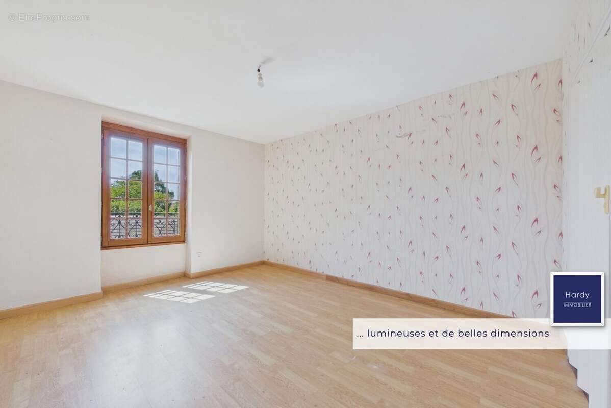 Maison 150 m² à Genicourt  - photo 7