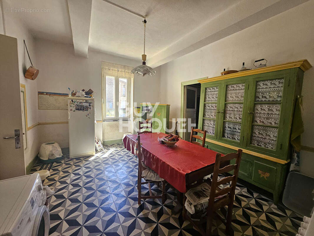 À vendre  Belle maison familiale au coeur de Olonzac - photo 2