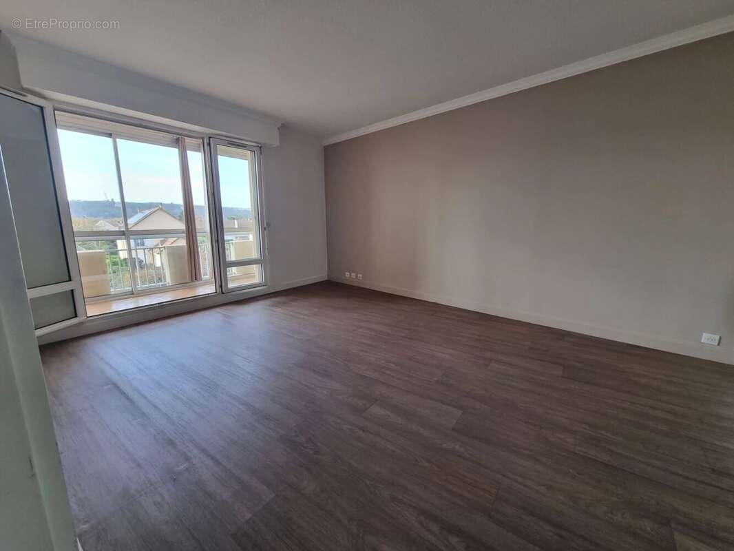 Appartement à CROISSY-SUR-SEINE