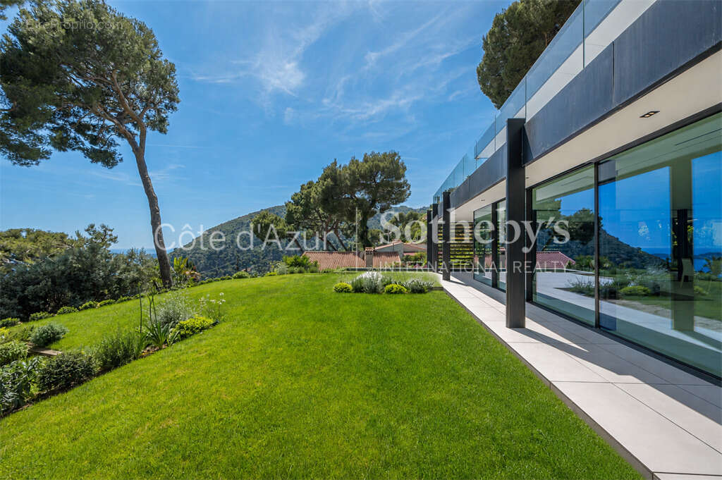 Maison à EZE
