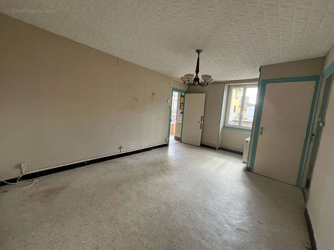 Appartement à ECUISSES