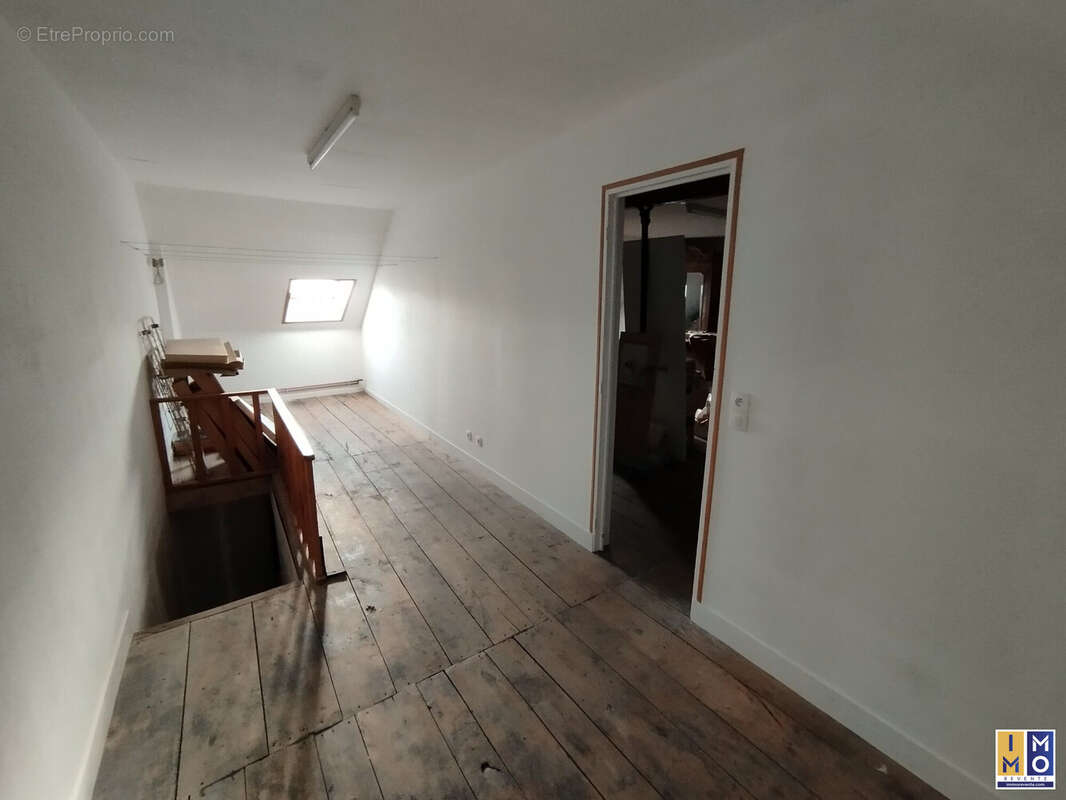 Maison à BENGY-SUR-CRAON