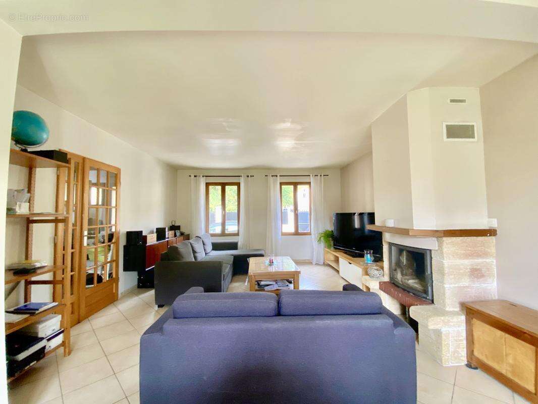 Maison à AUVERS-SUR-OISE