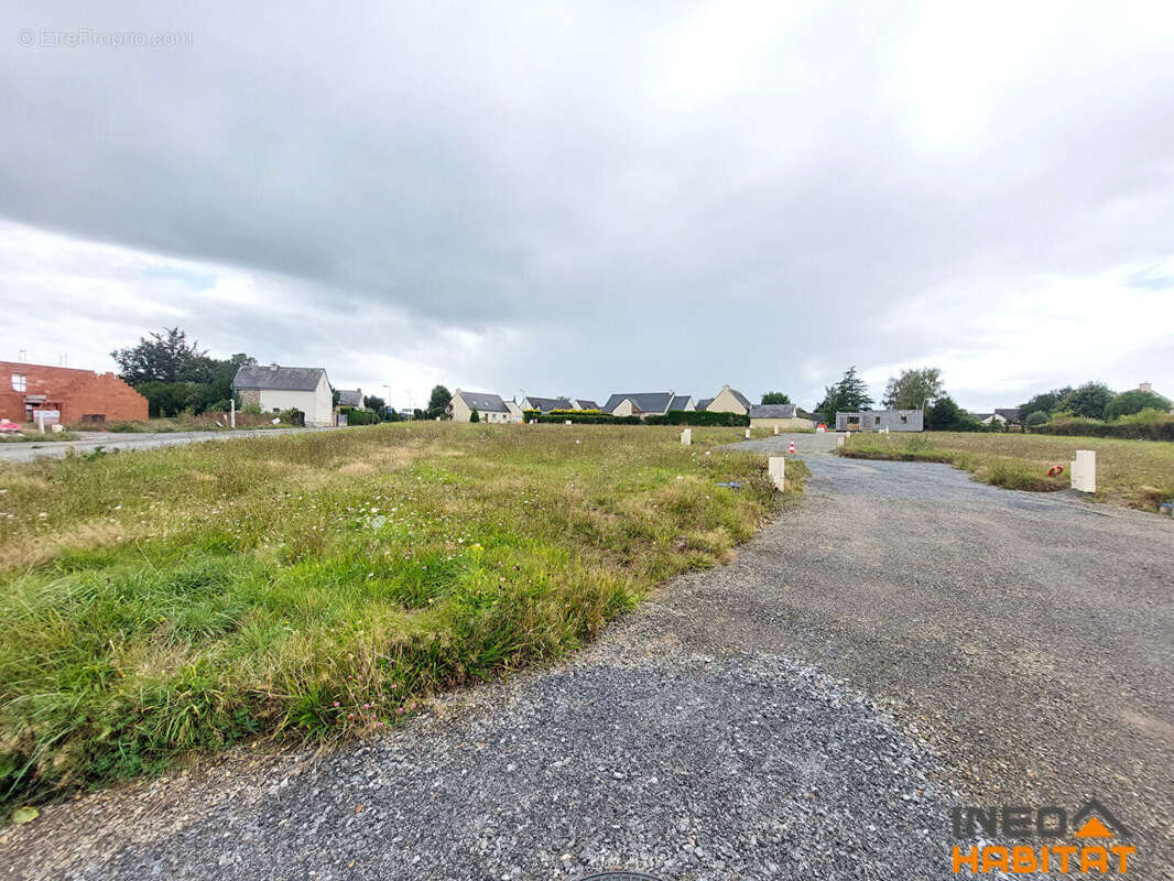 Terrain constructible Saint Domineuc 421 m2 - photo 2