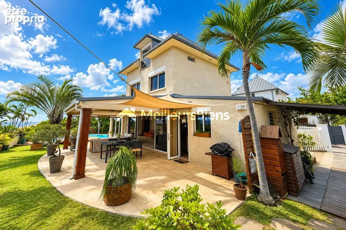 Villa d’exception à Saint-Gilles-les-Bains  160M2 - photo 2