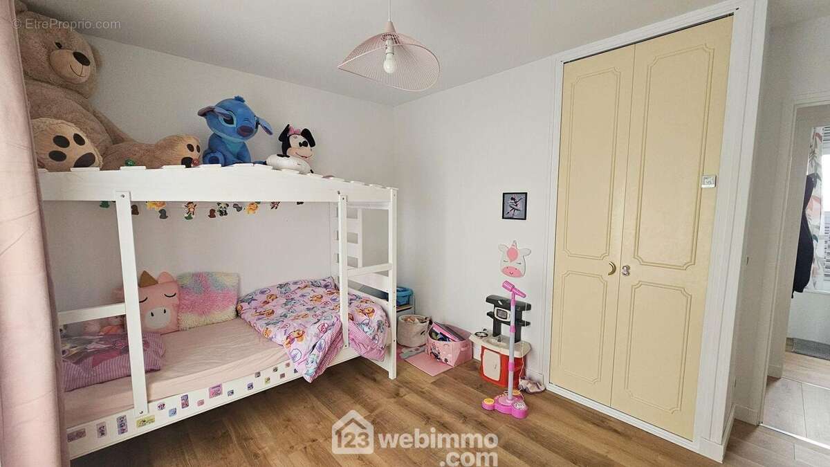 Une autre vue de la seconde chambre.