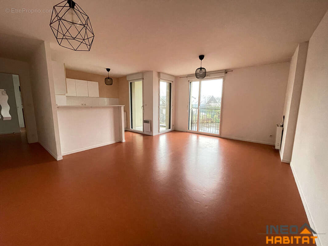 Appartement à LA MEZIERE