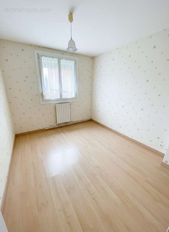 Maison à AULNOYE-AYMERIES