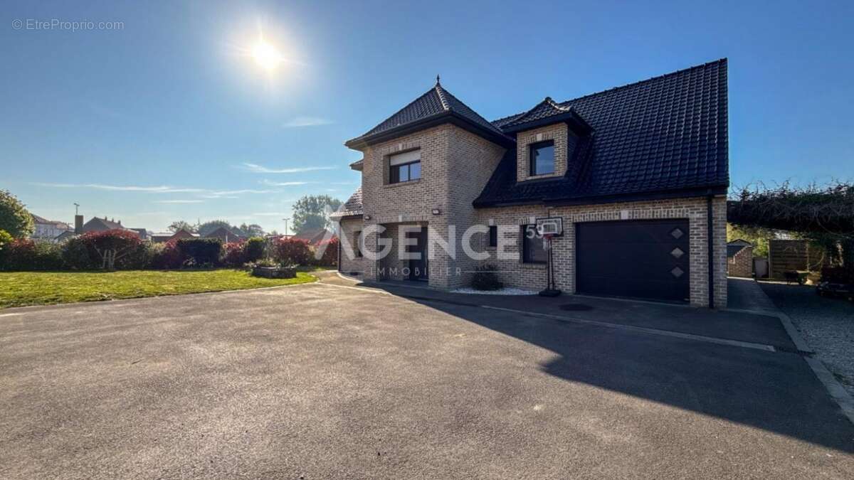 Maison à ROQUETOIRE