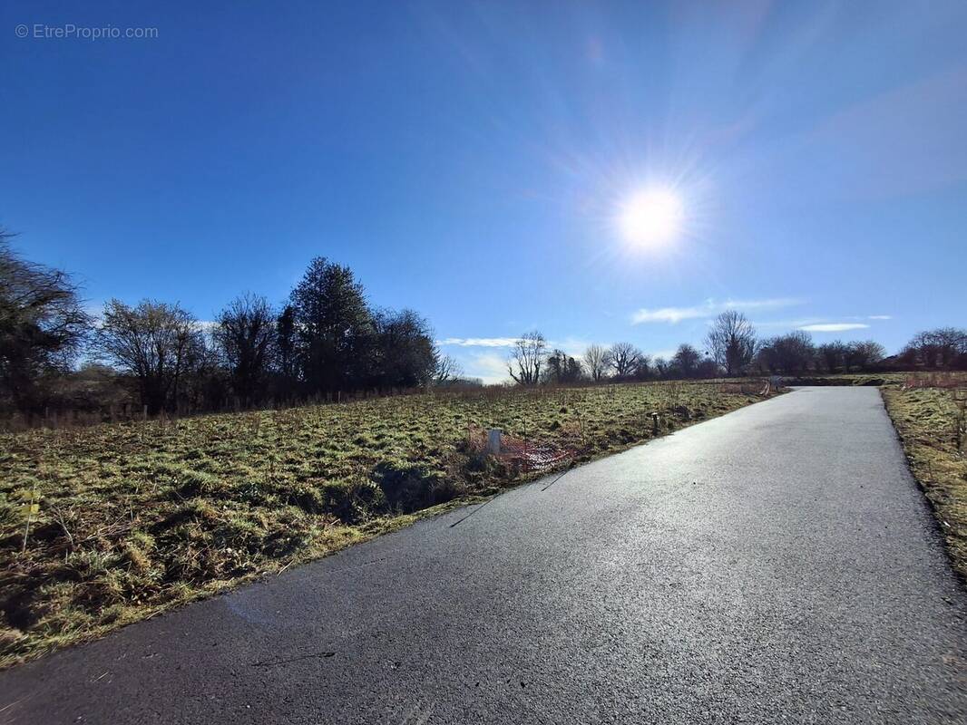 Terrain à HUCQUELIERS