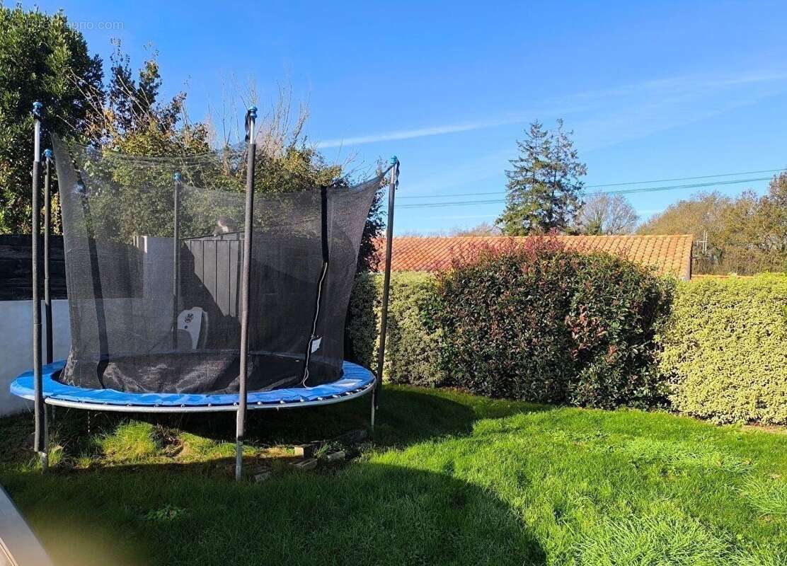 Maison à COMMEQUIERS