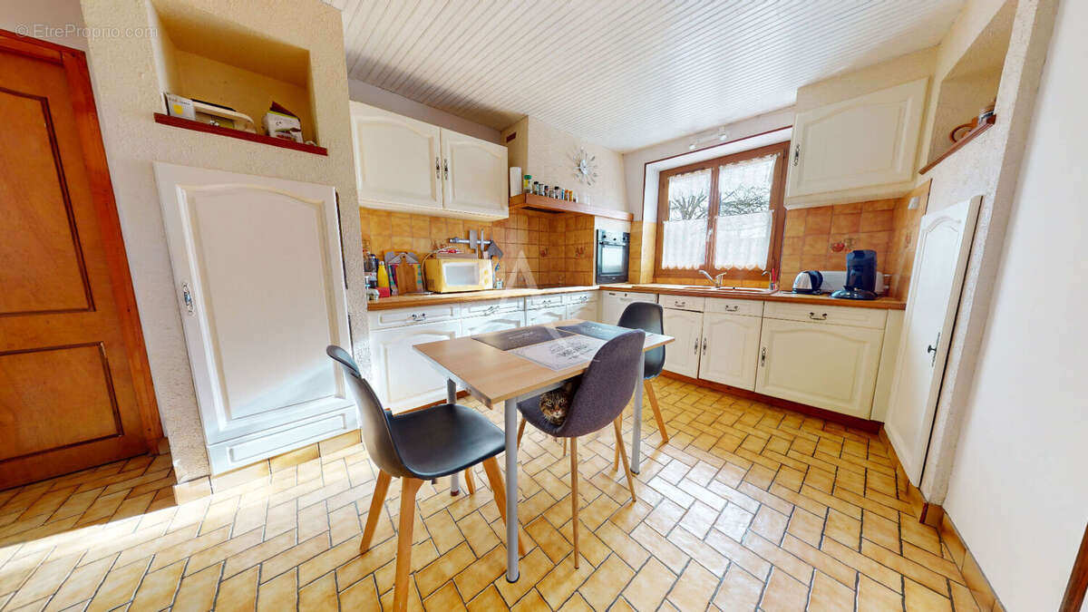 Maison à VIVONNE
