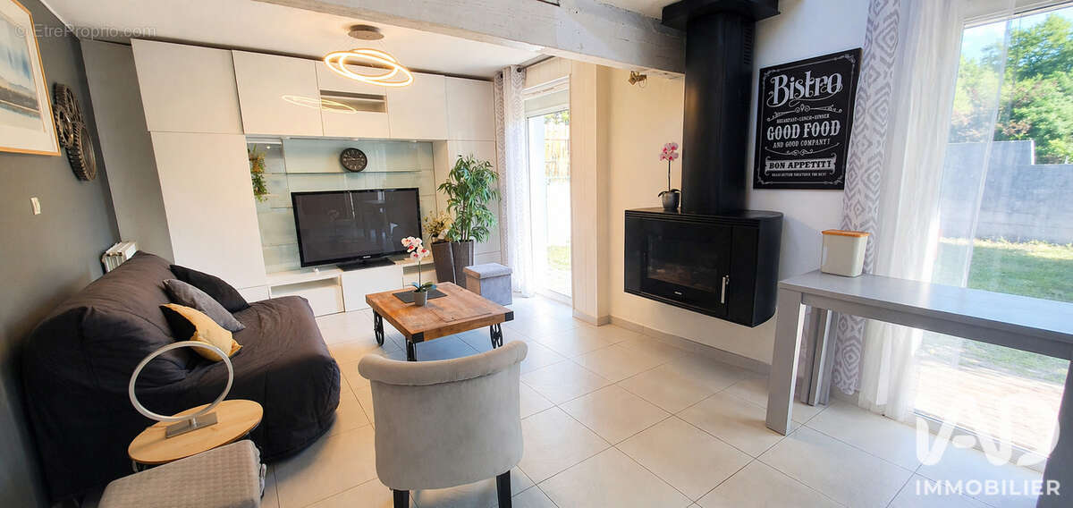 Maison 96 m² à Floirac  - photo 2