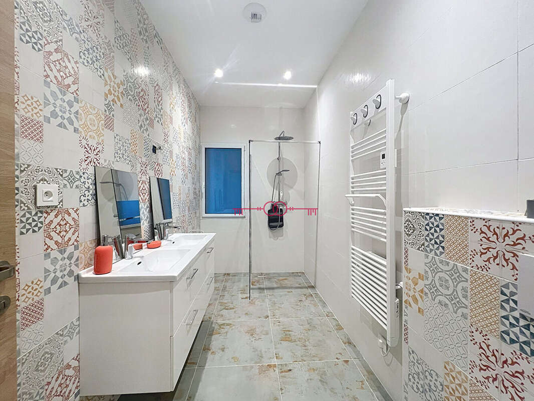 Maison à CAUROY-LES-HERMONVILLE