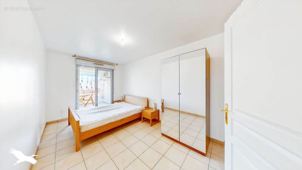 Appartement à MARSEILLE-2E