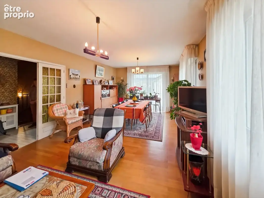 Lons-le-Saunier – Maison 4 chambres, terrasse couverte et extérieur sans vis-à-vis - photo 4