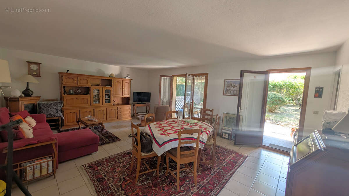 Maison à LAROQUE-DES-ALBERES