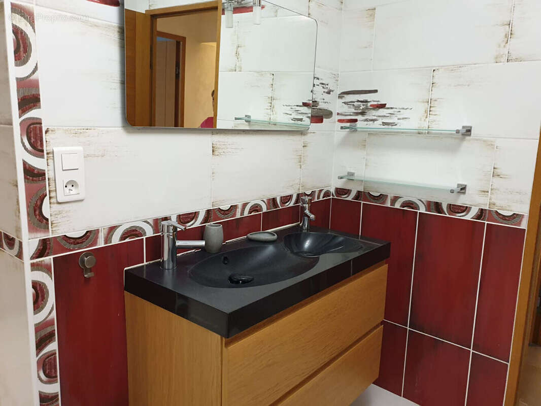 Appartement à CESSY