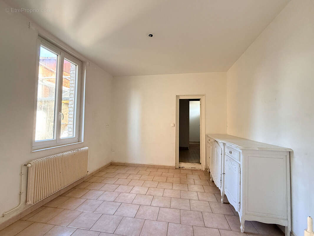 Maison à BEAUVAIS
