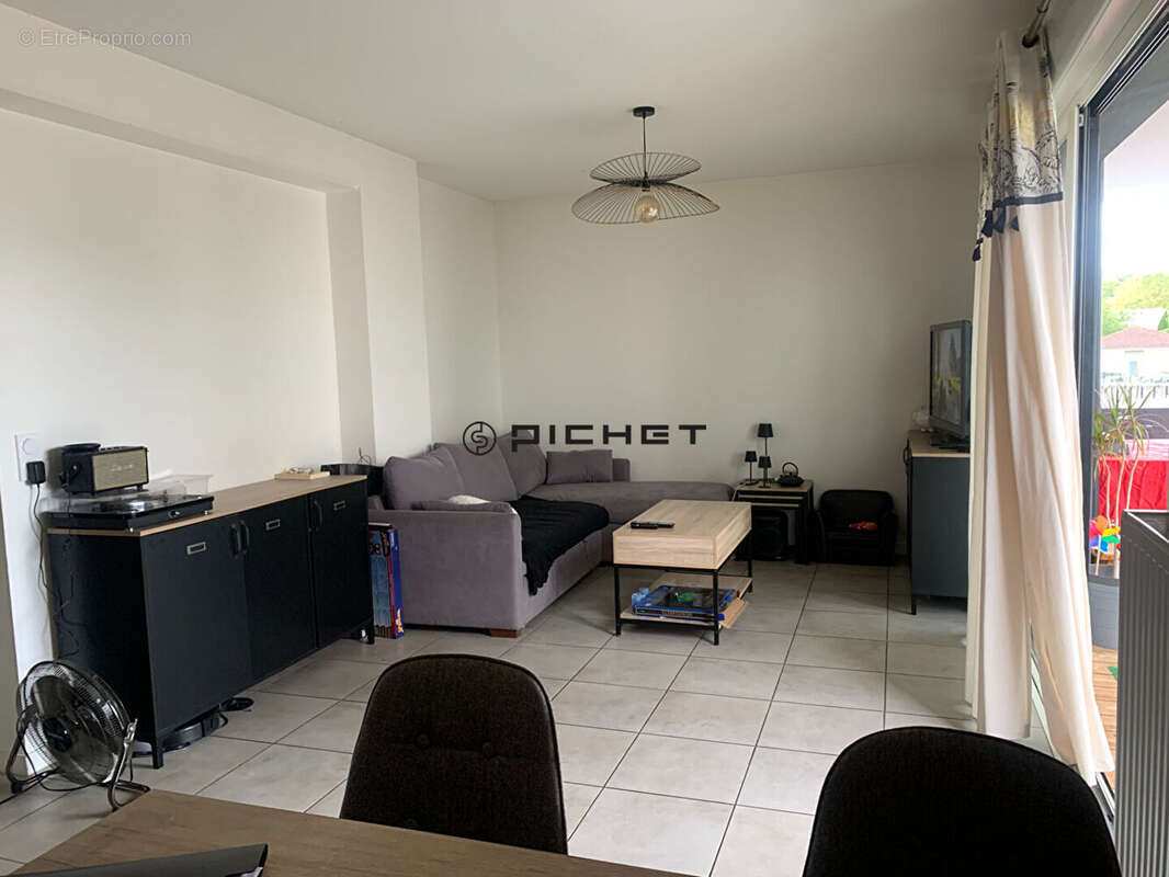 Appartement à BILLERE