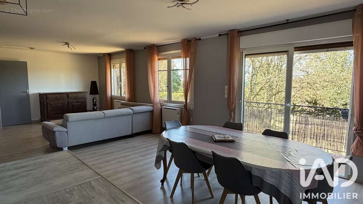 Maison 100 m² à Vierzon  - photo 2