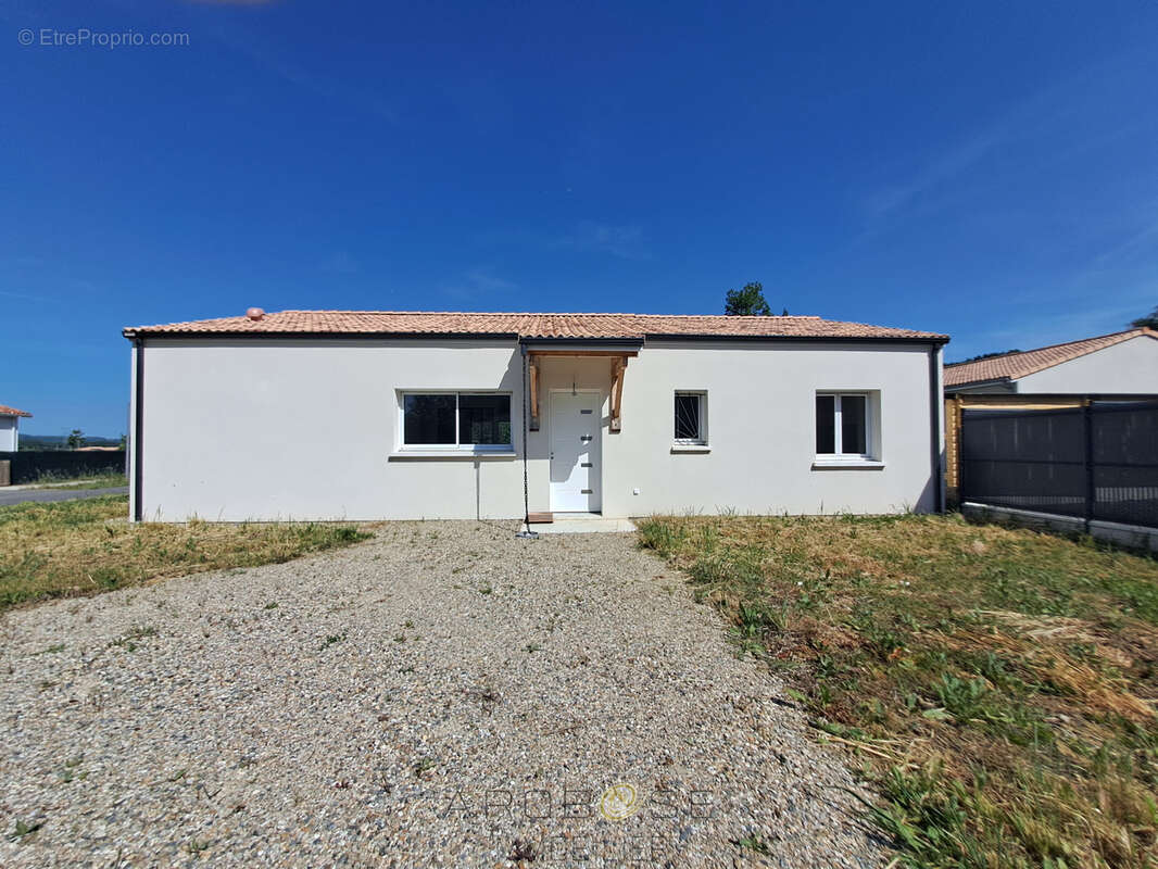 Maison à MONTESQUIEU