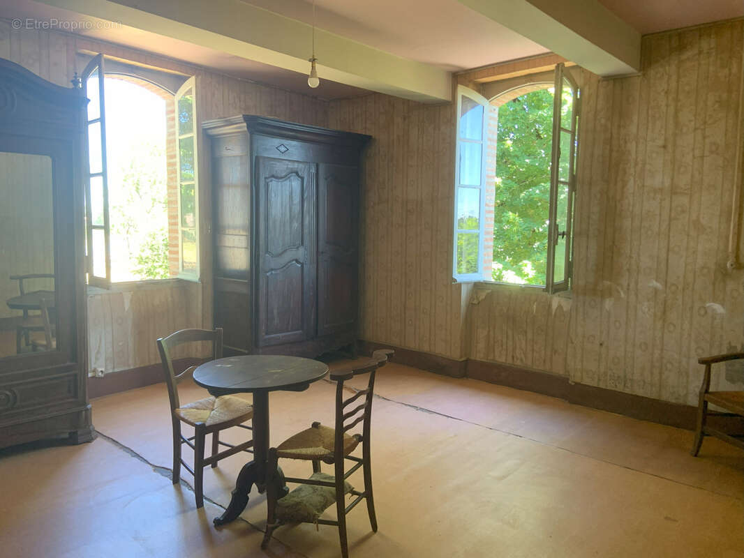 Maison à LISLE-SUR-TARN