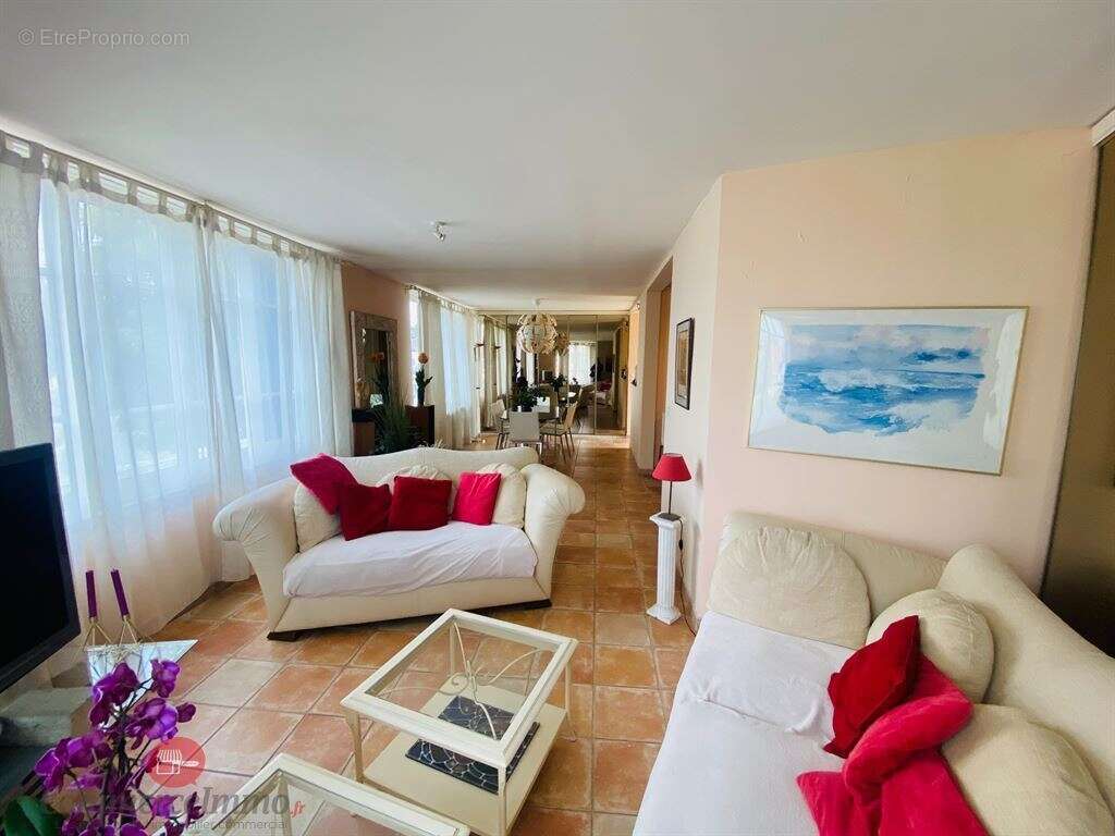 Commerce à ITTEVILLE