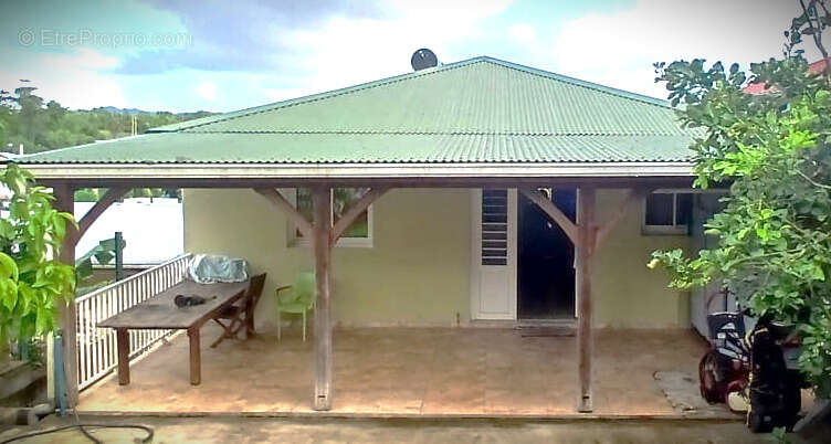 Maison à RIVIERE-SALEE