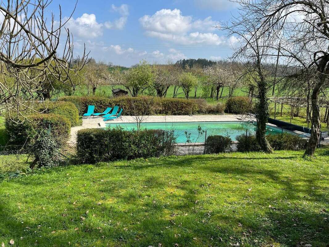 NK Pool - Maison à CASTERA-VERDUZAN