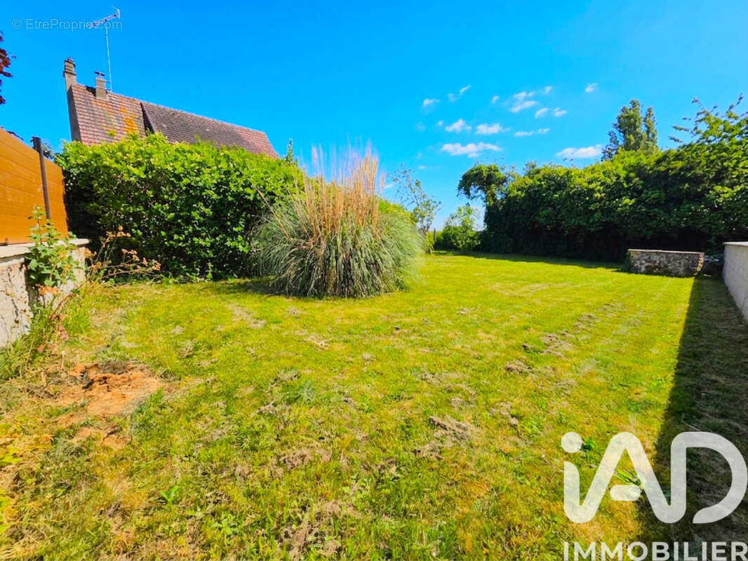 Maison 95 m² à Umpeau  - photo 2