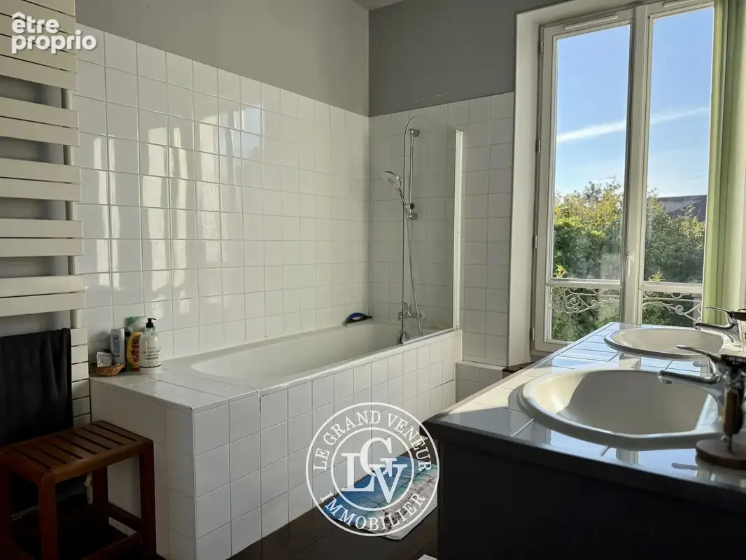 Fontainebleau – élégante maison bourgeoise de 227 m² avec jardin, véranda et garage - photo 24