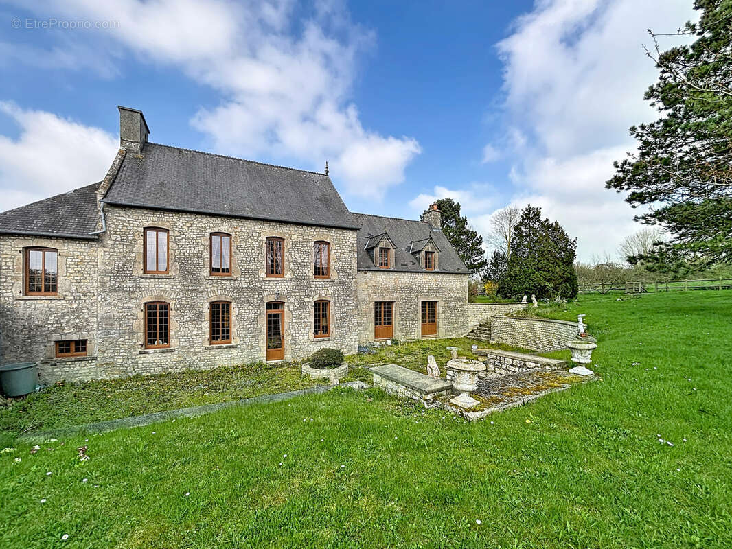 Maison à LIESVILLE-SUR-DOUVE
