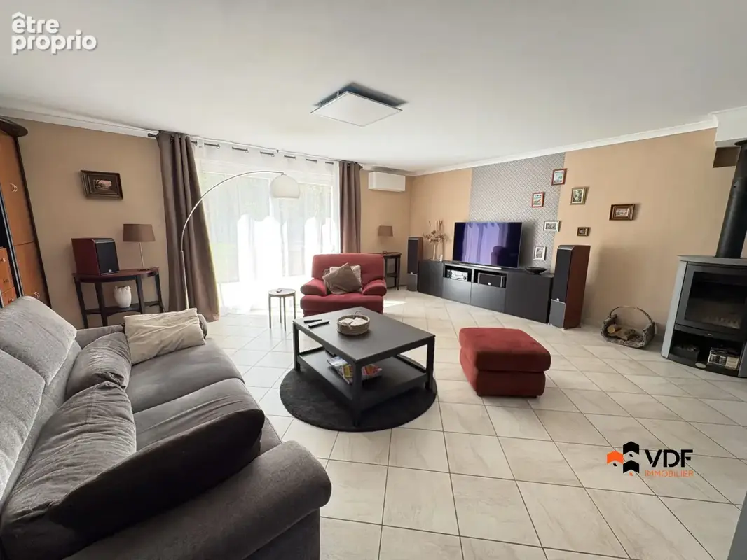 Maison 6 pièces 136 m² à vendre à Riorges (42153) - photo 7