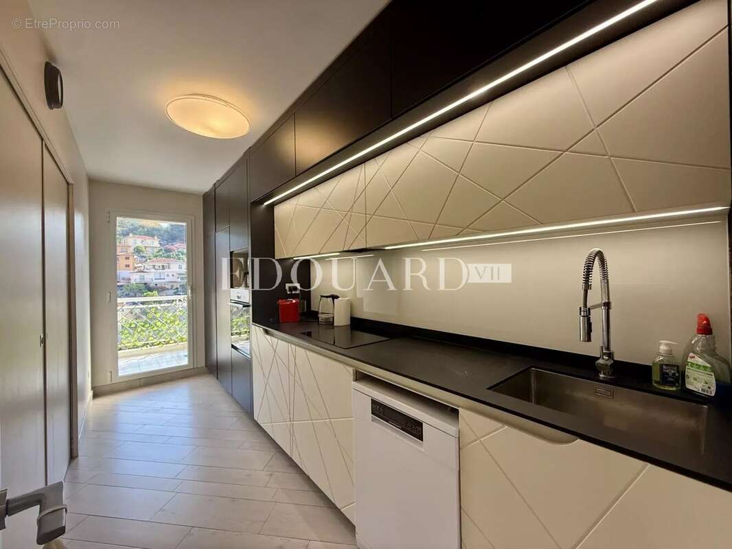 Appartement à ROQUEBRUNE-CAP-MARTIN