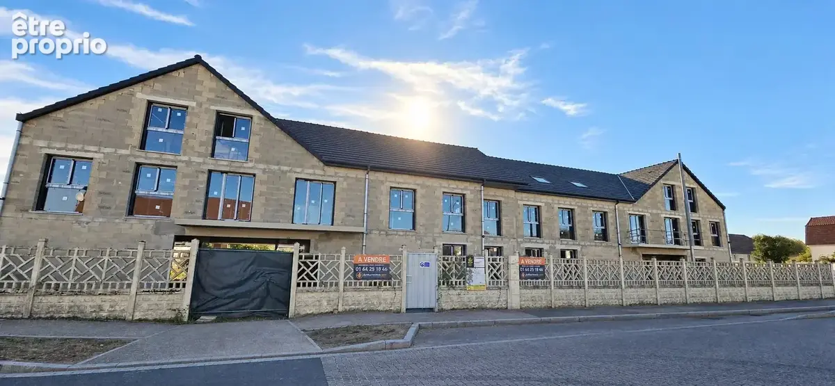 Photo Appartement à Fontenay-Tresigny au prix de 230 000€