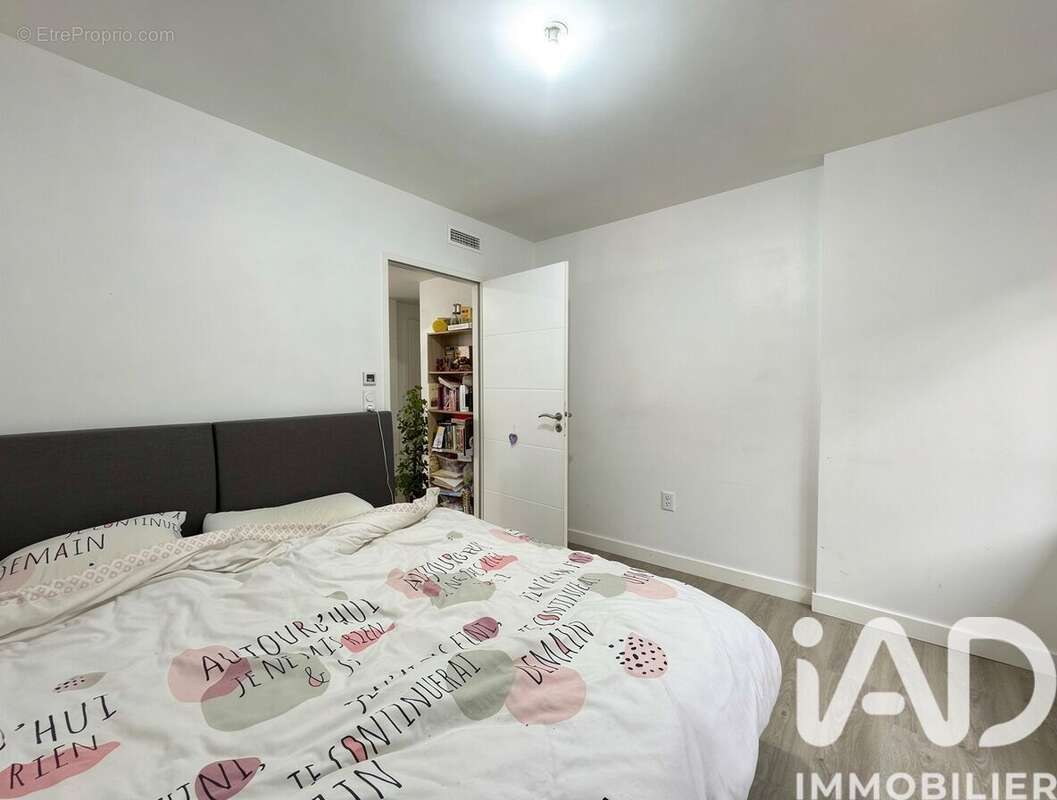 Maison 96 m² à Saint-Sulpice-De-Pommiers  - photo 8