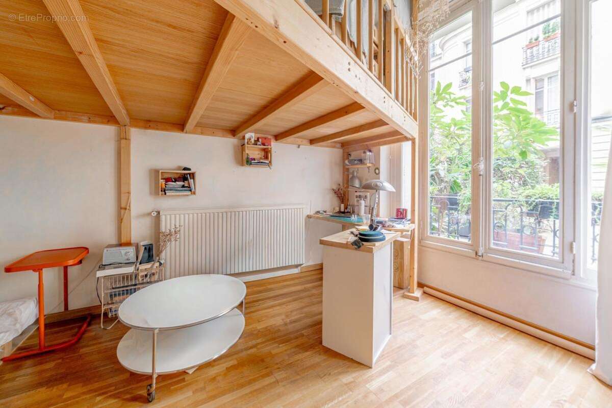Appartement à PARIS-9E