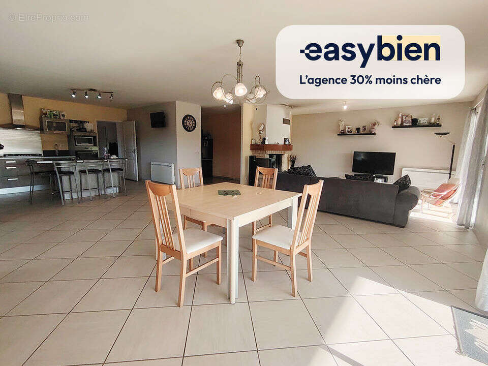 Maison à ESTIALESCQ