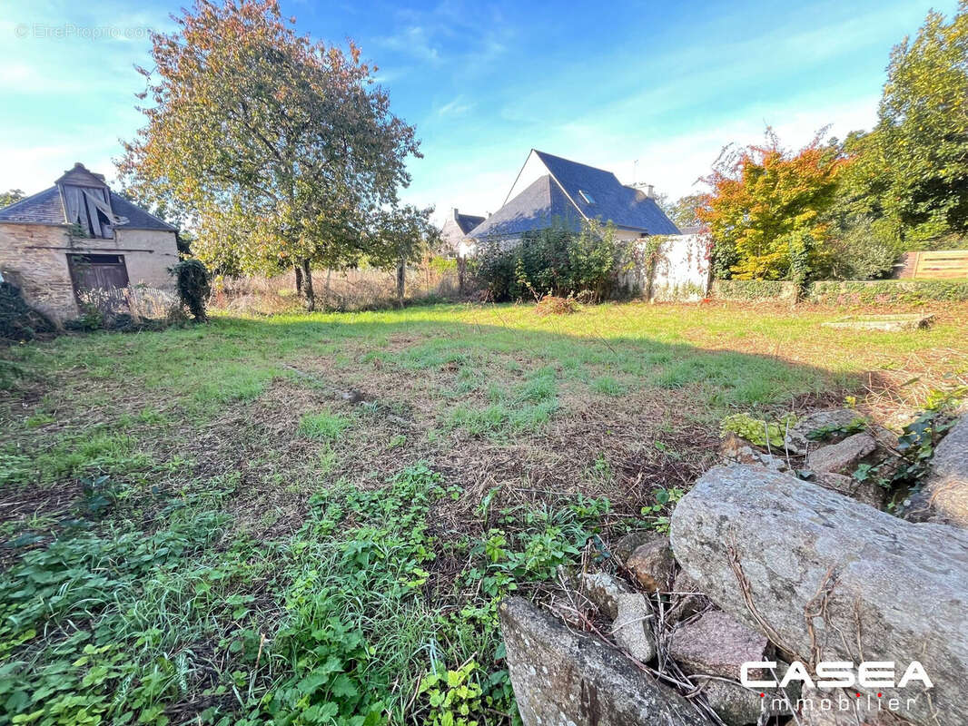 Terrain à QUIMPER