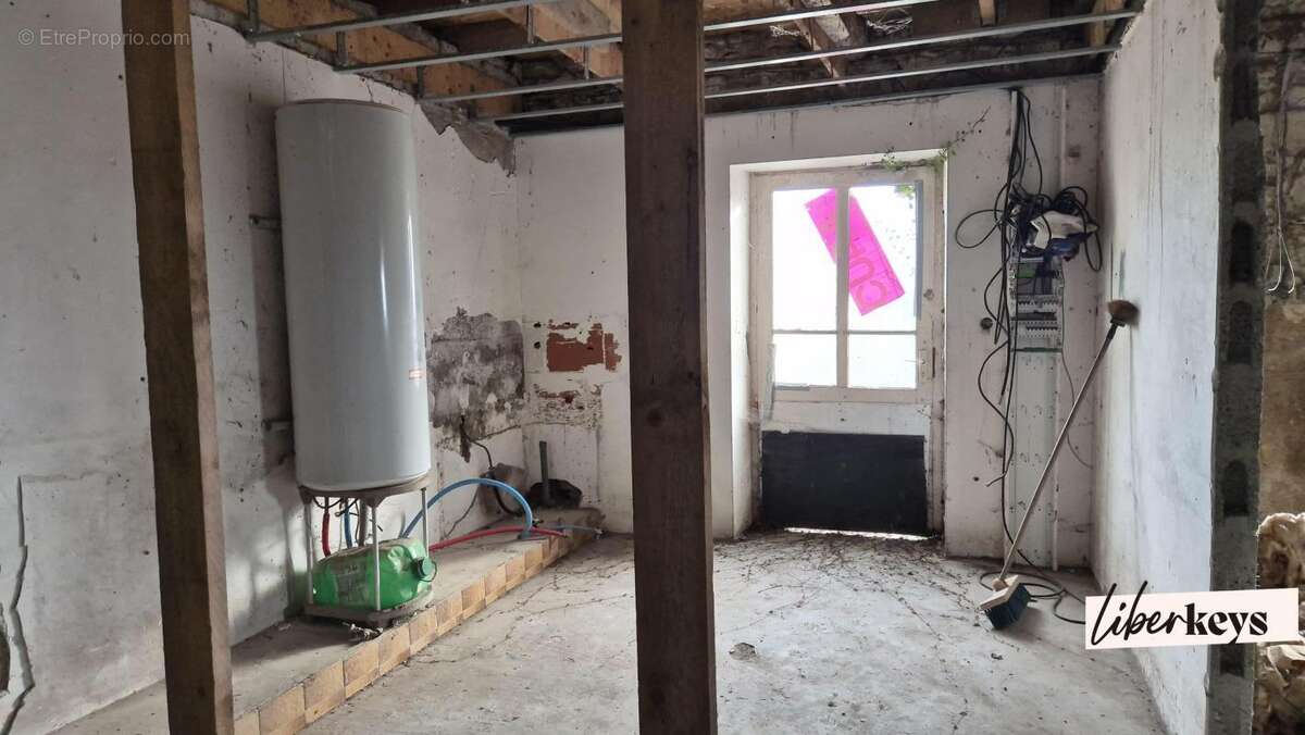 Maison à finir de rénover à Langourla - photo 8