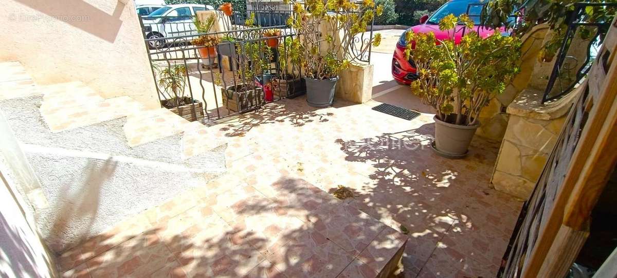 Appartement à SIX-FOURS-LES-PLAGES