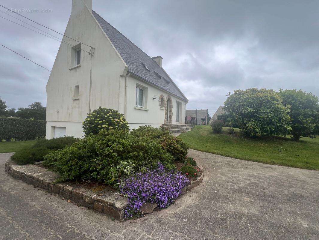 Maison à LANRIVOARE